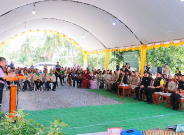 ลงพื้นที่ตรวจเยี่ยมและติดตามการดำเนินงานของศูนย์เรียนรู้การปลูกส้มโอทับทิมสยามบ้านแสงวิมานตำบลคลองน้อย อำเภอปากพนัง จังหวัดนครศรีธรรมราช โดยนายชวกิจจ์ สุวรรณคีรี รองผู้ว่าราชการจังหวัดนครศรีธรรมราช กล่าวต้อนรับพร้อมนายวิศิษฐ์ ศรีสุวรรณ์ อธิบดีกรมส่งเสริม ... พารามิเตอร์รูปภาพ 46
